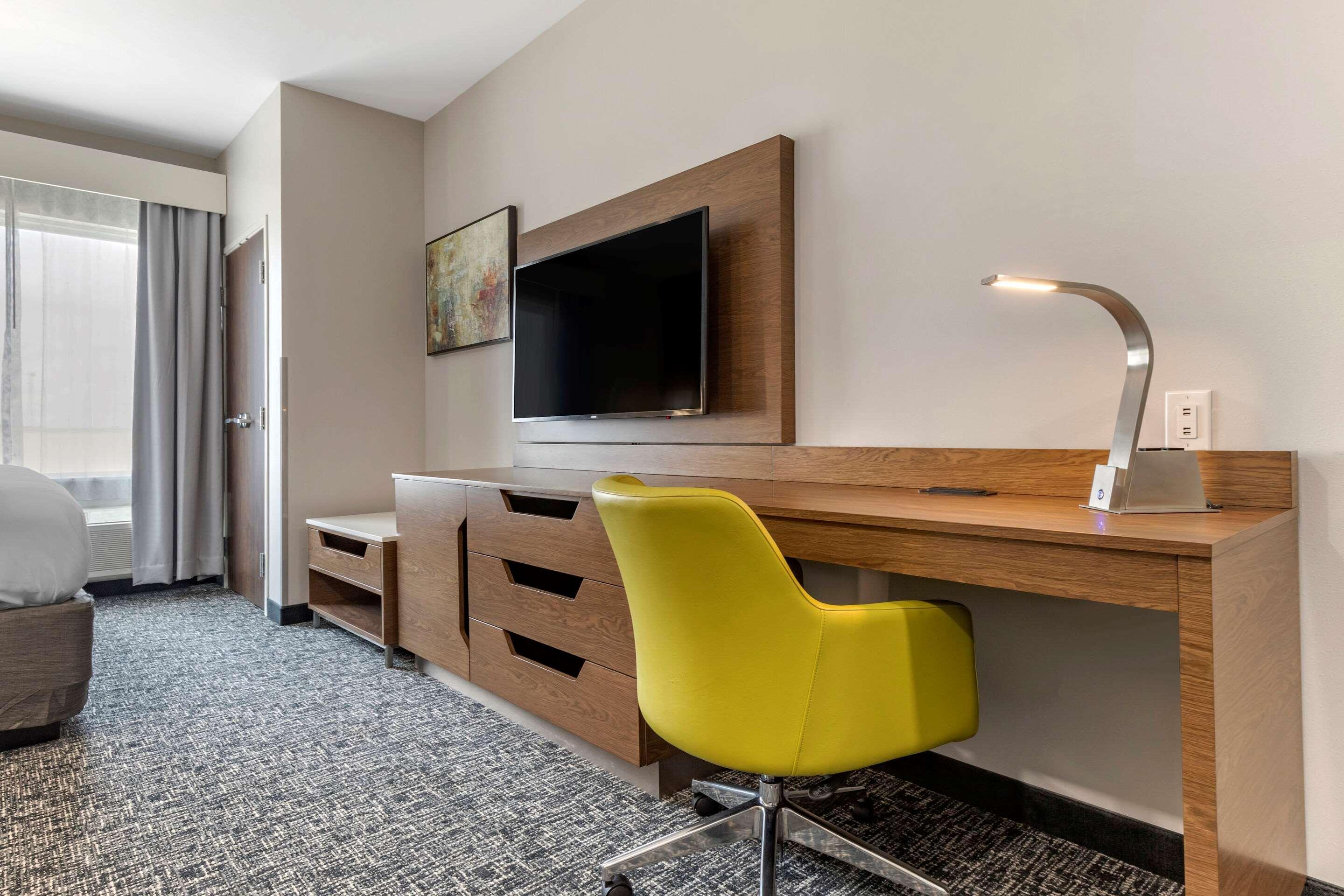 Comfort Suites Greenville Airport Екстер'єр фото