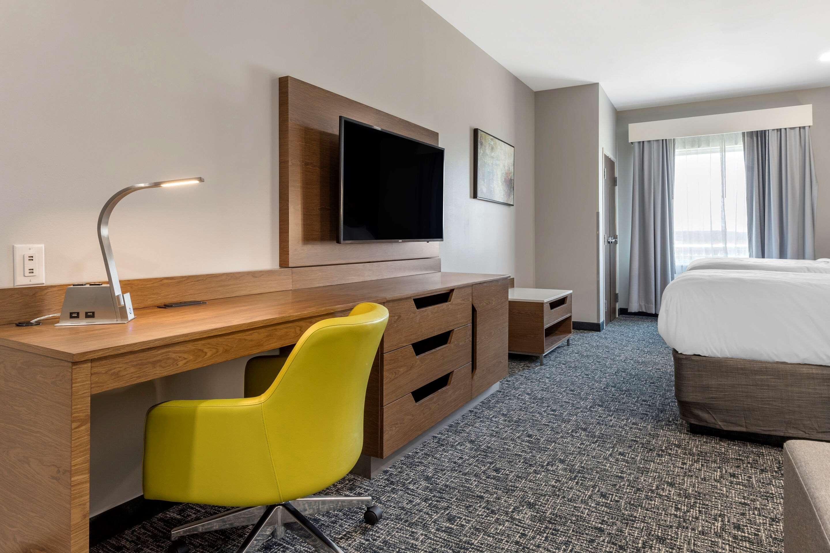 Comfort Suites Greenville Airport Екстер'єр фото